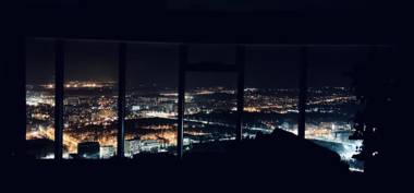 Apartamenty Sky Tower z Wanna Przy Oknie