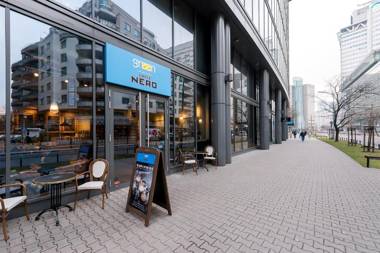 Hala Mirowska Apartments