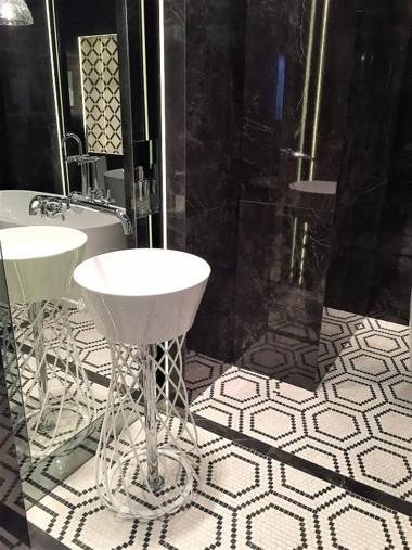 Luxury Apartments MONDRIAN Market Square II