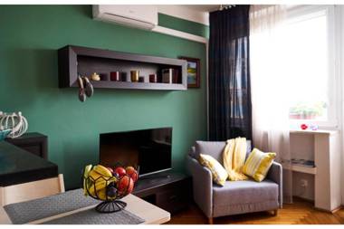 Kwiatowa Warsaw Apartment