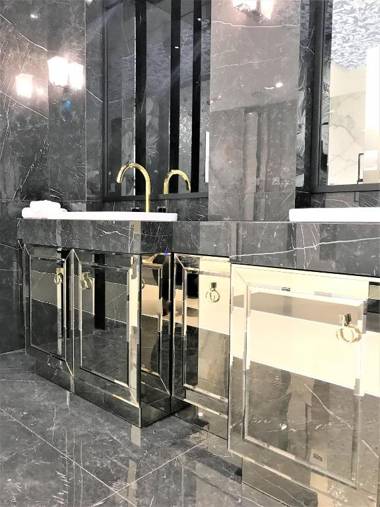 MONDRIAN Luxury Suites UNESCO Old Town