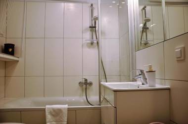 Prudentia Apartments Cybernetyki