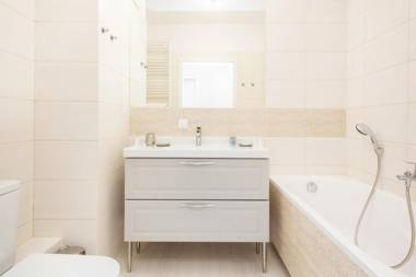 Apartments Rondo Wiatraczna by Renters