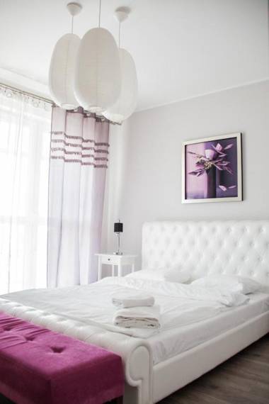 NotaBene Wola Apartment