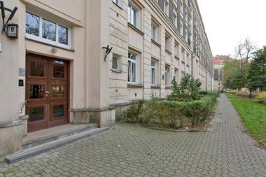 Zbawiciela Square P&O Serviced Apartments