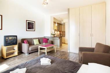 Apartments Warsaw Downtown Świętokrzyska by Renters