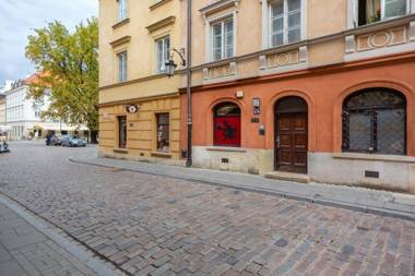 Warsaw New Town Apartments by Renters