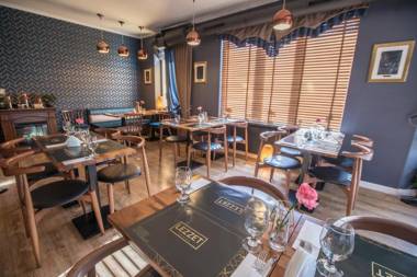 Lezzet Hotel & Turkish Restaurant