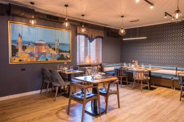 Lezzet Hotel & Turkish Restaurant