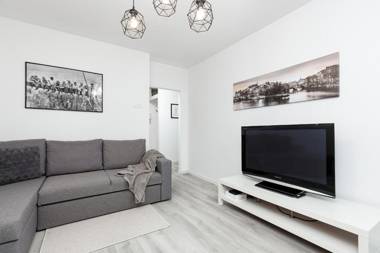 Studio City Center Złota Street by Renters