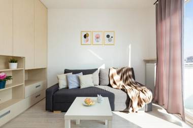 Metro Bielany Apartments by Renters
