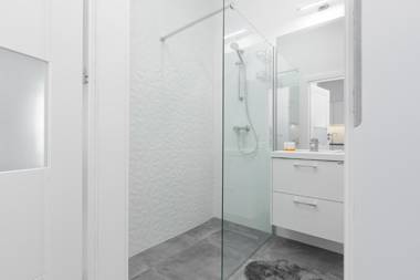 Golden Apartments Ursynów by Renters