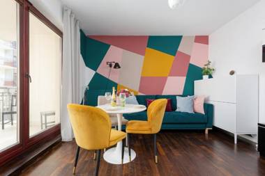 Residence on Wspólna Str. Apartment Warsaw by Renters