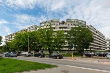 Business Apartment Warsaw Wola Kasprzaka by Renters