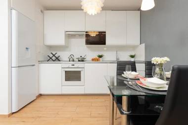 Warszawa Wawrzyszewska Apartment by Renters