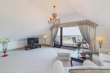 COLUMBUS Ustka - Limanowskiego 1