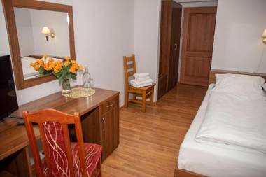 Weranda Restaurant & Rooms