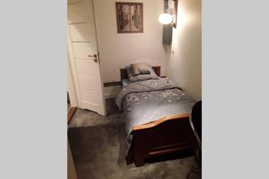 Stare Miasto - mały pokój bez widoku z prywatną łazienką