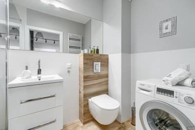 EXCLUSIVE FORTY Apartments