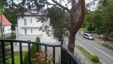 Willa 4 Pory Roku & Uznam