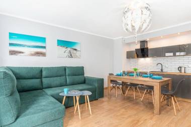 Apartamenty "Bałtyk" Armii Krajowej by Renters