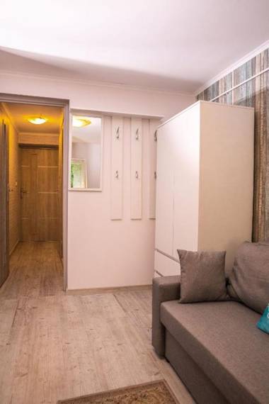 ENKLAWA NAD KWISĄ [APARTAMENT 1]