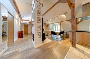 3 City Apartments - Loft