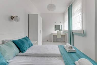 Lion Apartments - Bright Side