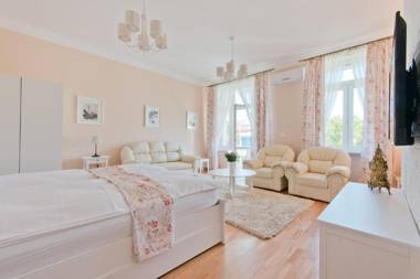 Imperial Apartments - Classic by Hampton