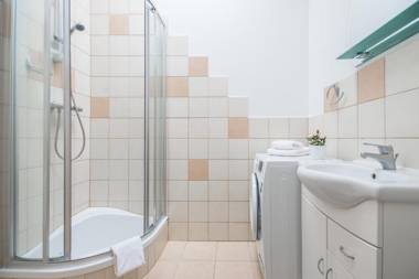 Riviera Residence Apartments