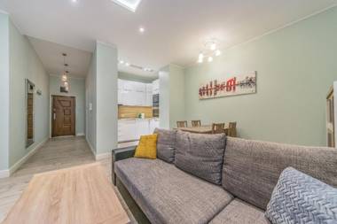 House Managers - Monte 49