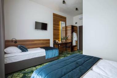 Bloom Hotel & Restaurant