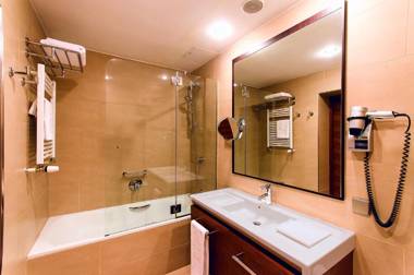 Hotel NH Poznan