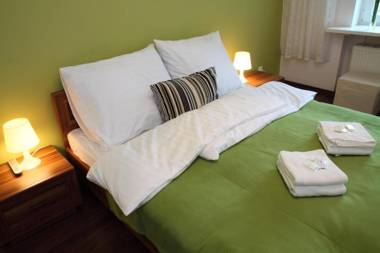 Glam House Apartments