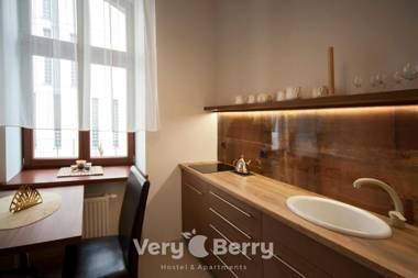 Very Berry - Orzeszkowej 16 - MTP Apartment parking check in 24h