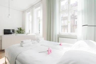 Deluxe Apartments Matejki by Renters