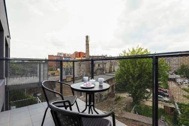 Modern City Center Apartments by Renters