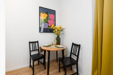 Kwiatowa Studio Apartment Poznań City Center by Renters