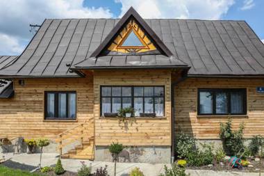 GAZDÓWKA POD JABŁONKAMI