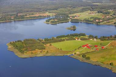 Domy nad jeziorem Blanki