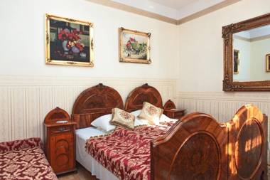 Metropolitan Apartments