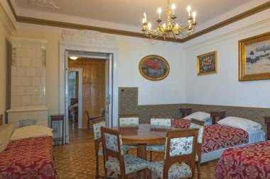 Metropolitan Apartments