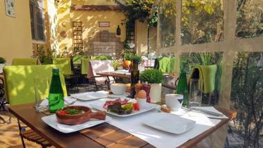 Red Kurka Apartments