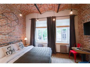 Well Well Aparthotel