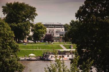 Main Street Apartments