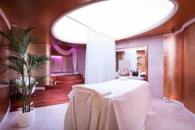 A11 Apartments & SPA Dermique