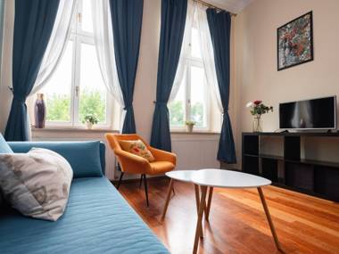 Wawel Apartments - Riverside Castle