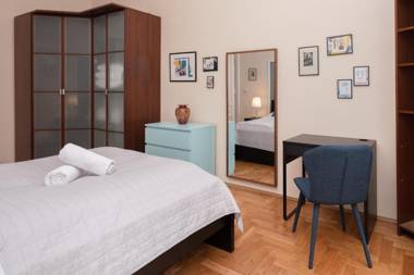 Wawel Apartments - Riverside Castle