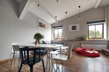 PlayHouse Apartments