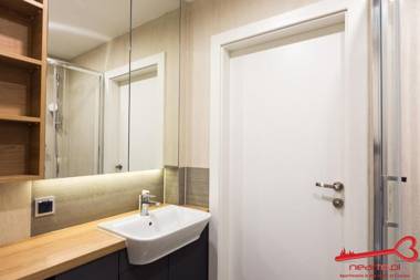 Luxury Apartments Nearto Main Square